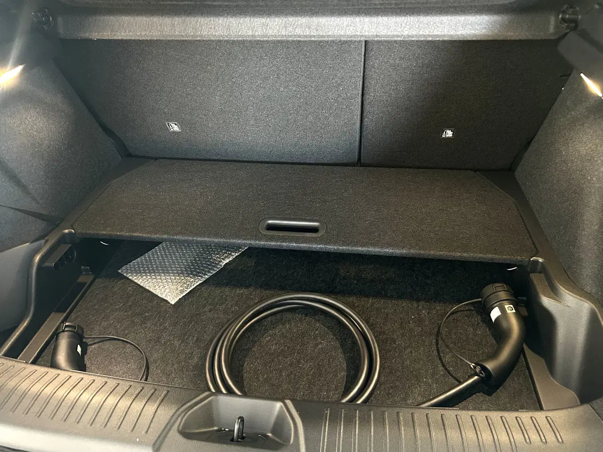 Nissan Leaf nuova a Ferrara (14)