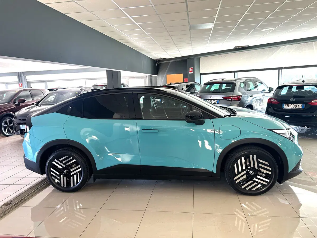 Nissan Leaf nuova a Ferrara (4)