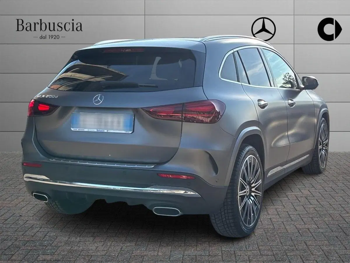 Mercedes-Benz GLA SUV usata a Pescara (3)