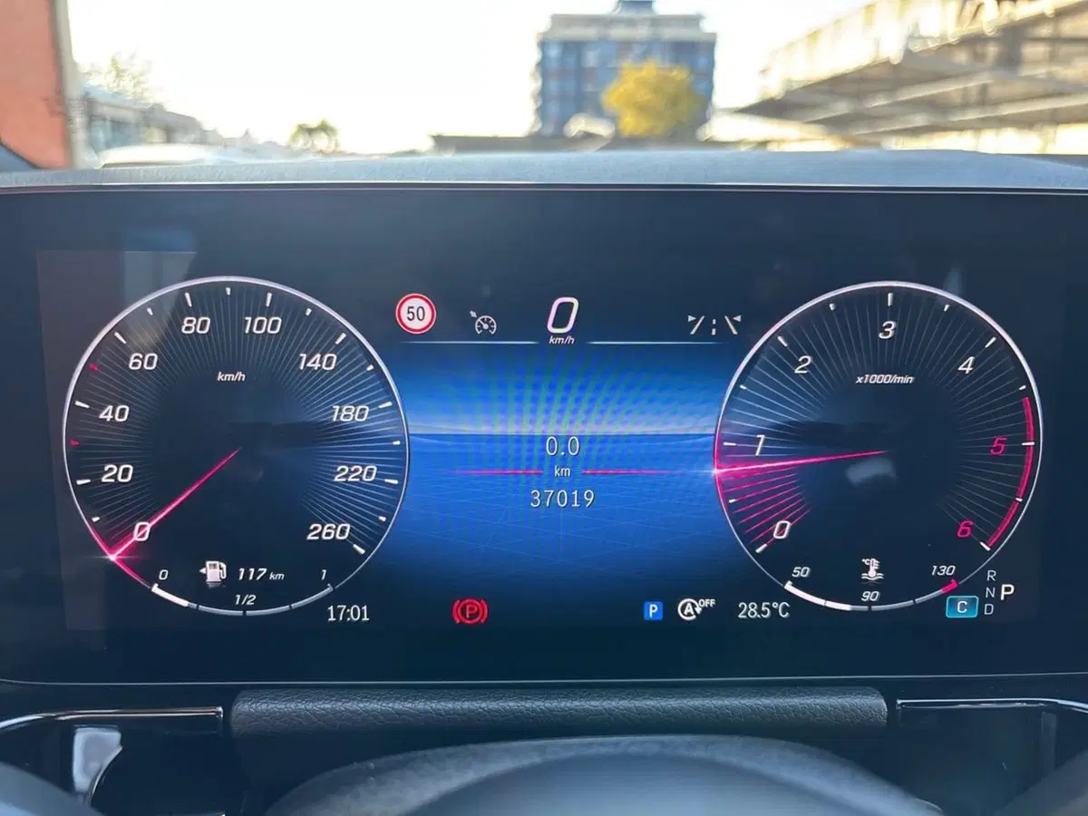 Mercedes-Benz GLA SUV usata a Pescara (9)