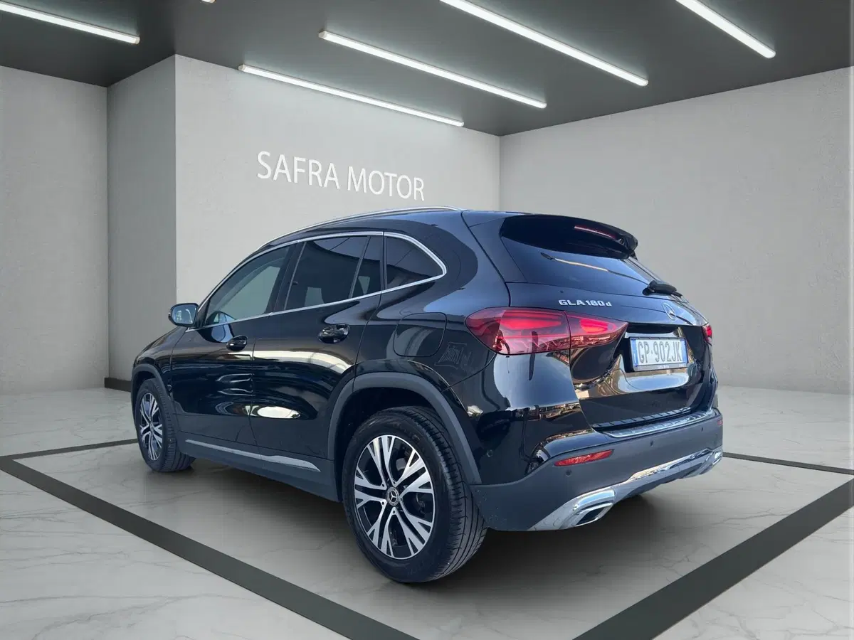 Mercedes-Benz GLA SUV usata a Cosenza (4)
