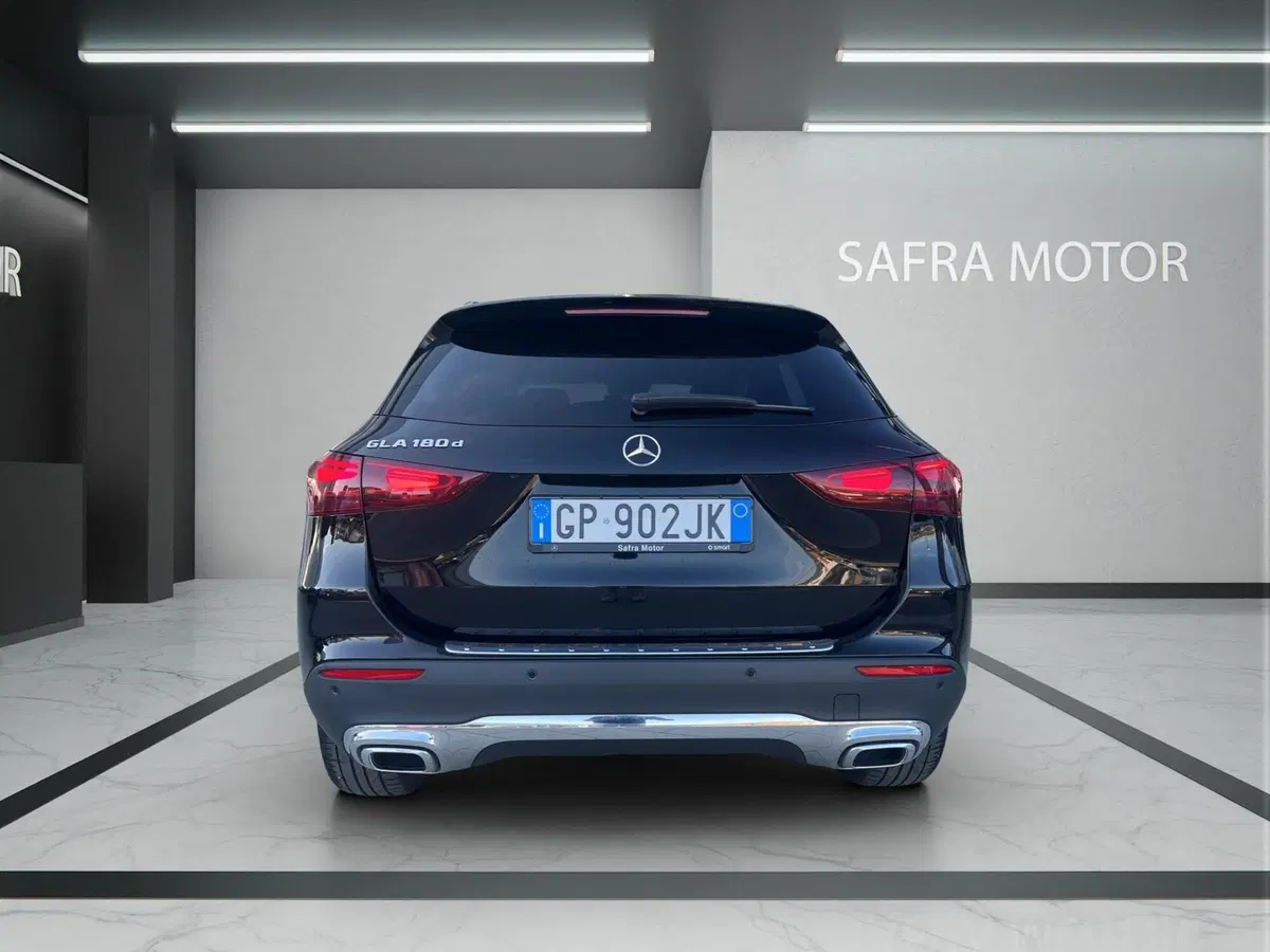 Mercedes-Benz GLA SUV usata a Cosenza (5)