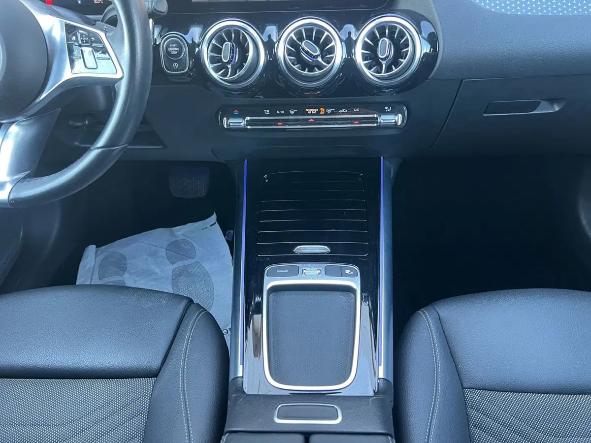 Mercedes-Benz GLA SUV usata a Cosenza (15)
