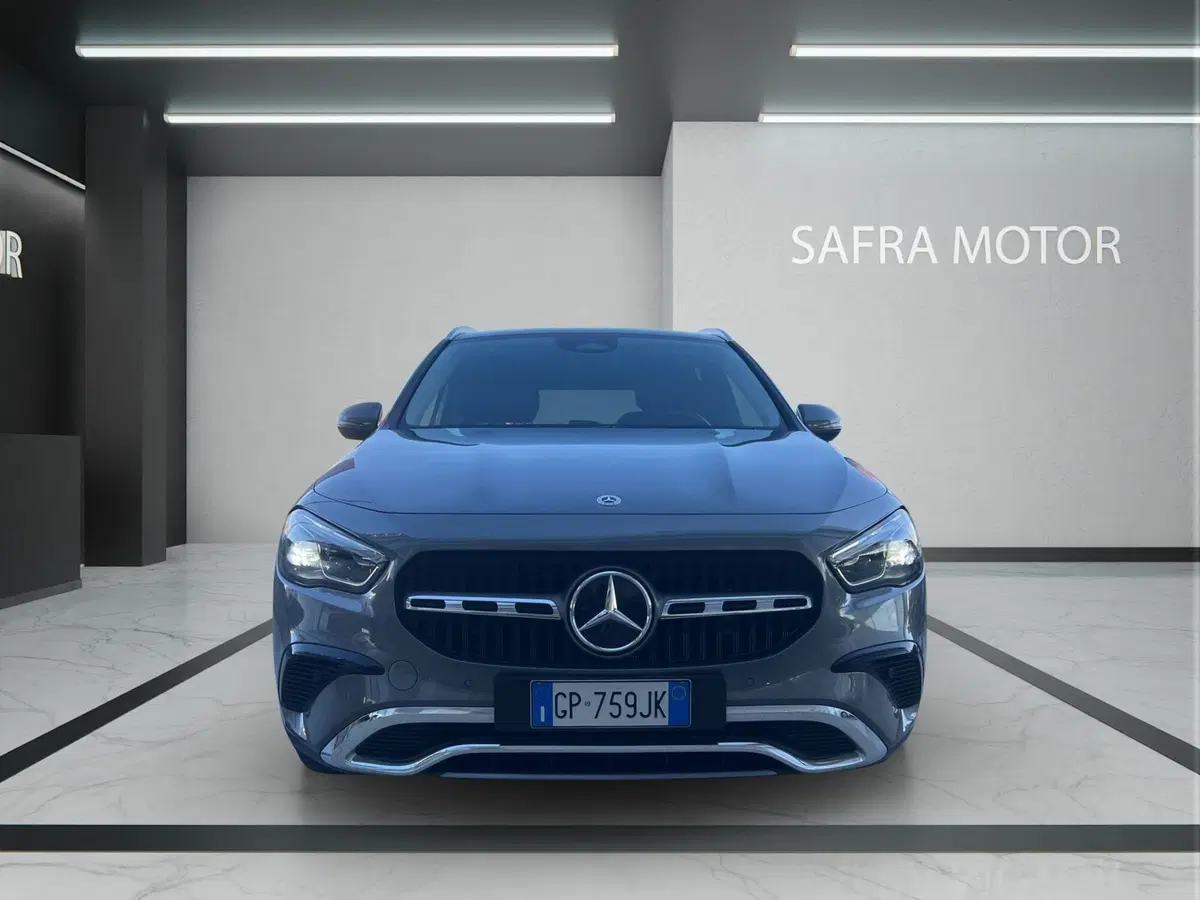 Mercedes-Benz GLA SUV usata a Cosenza (2)