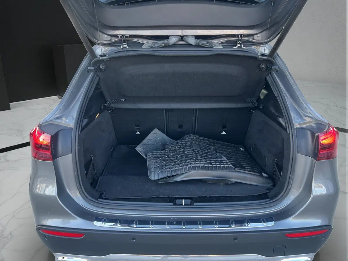 Mercedes-Benz GLA SUV usata a Cosenza (20)