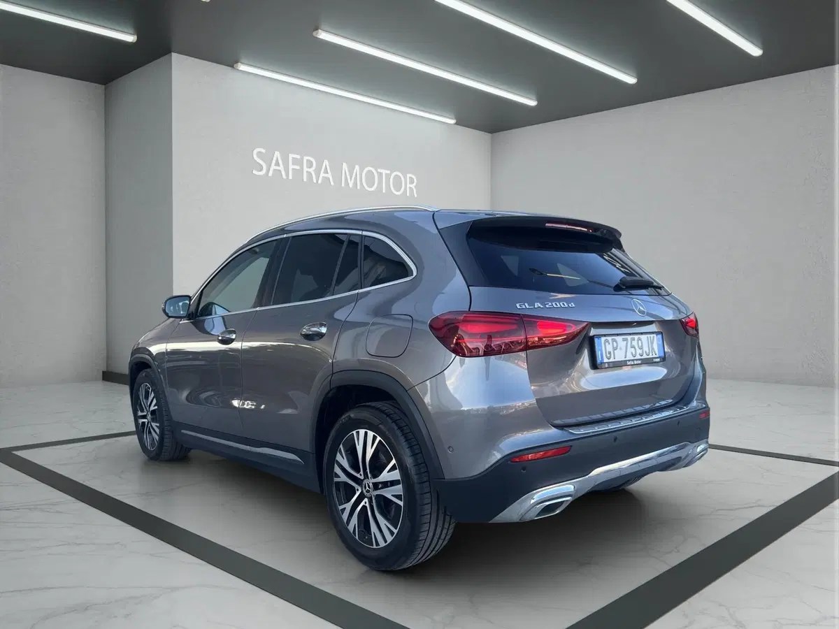 Mercedes-Benz GLA SUV usata a Cosenza (4)