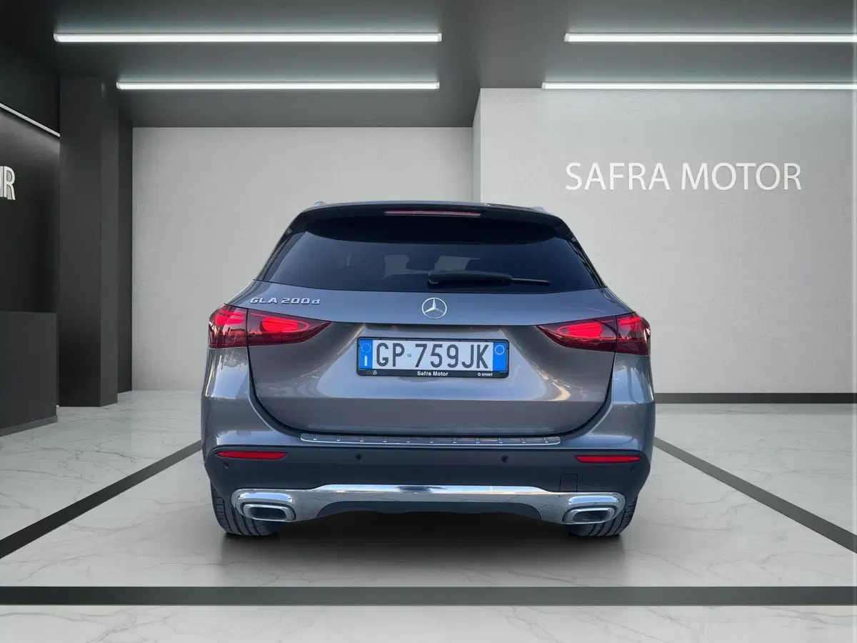 Mercedes-Benz GLA SUV usata a Cosenza (5)