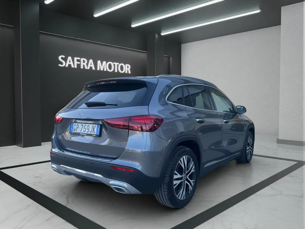 Mercedes-Benz GLA SUV usata a Cosenza (6)
