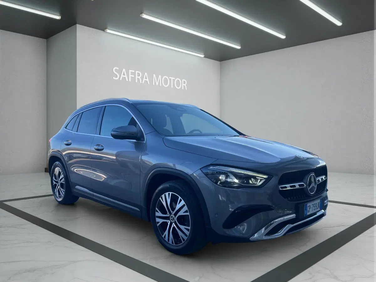 Mercedes-Benz GLA SUV usata a Cosenza (8)