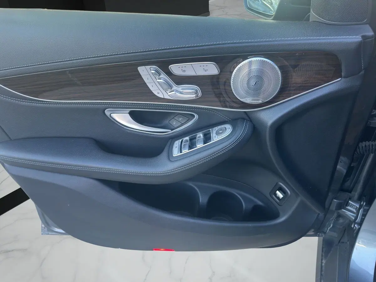 Mercedes-Benz GLC Coupé usata a Cosenza (12)
