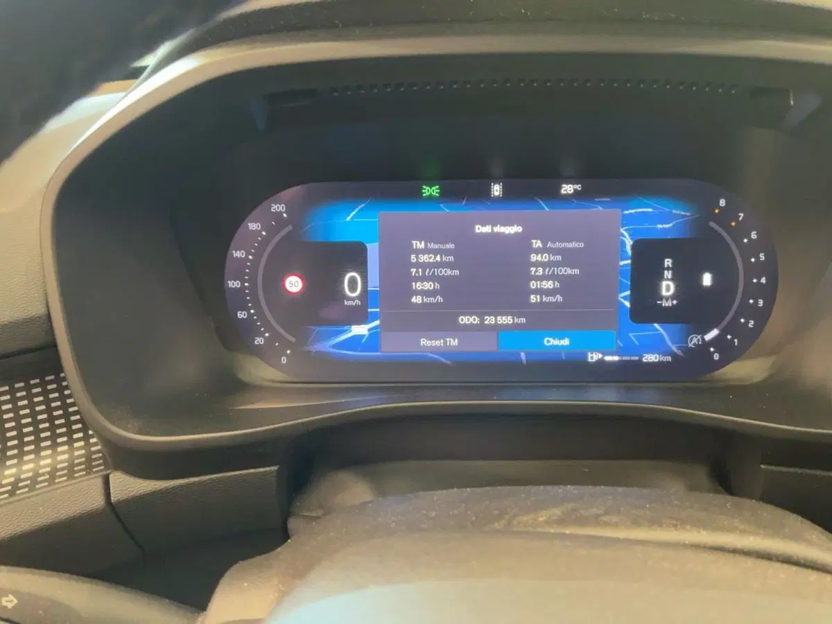Volvo XC40 usata a Como (8)