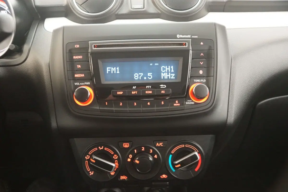 Suzuki Swift usata a Torino (14)