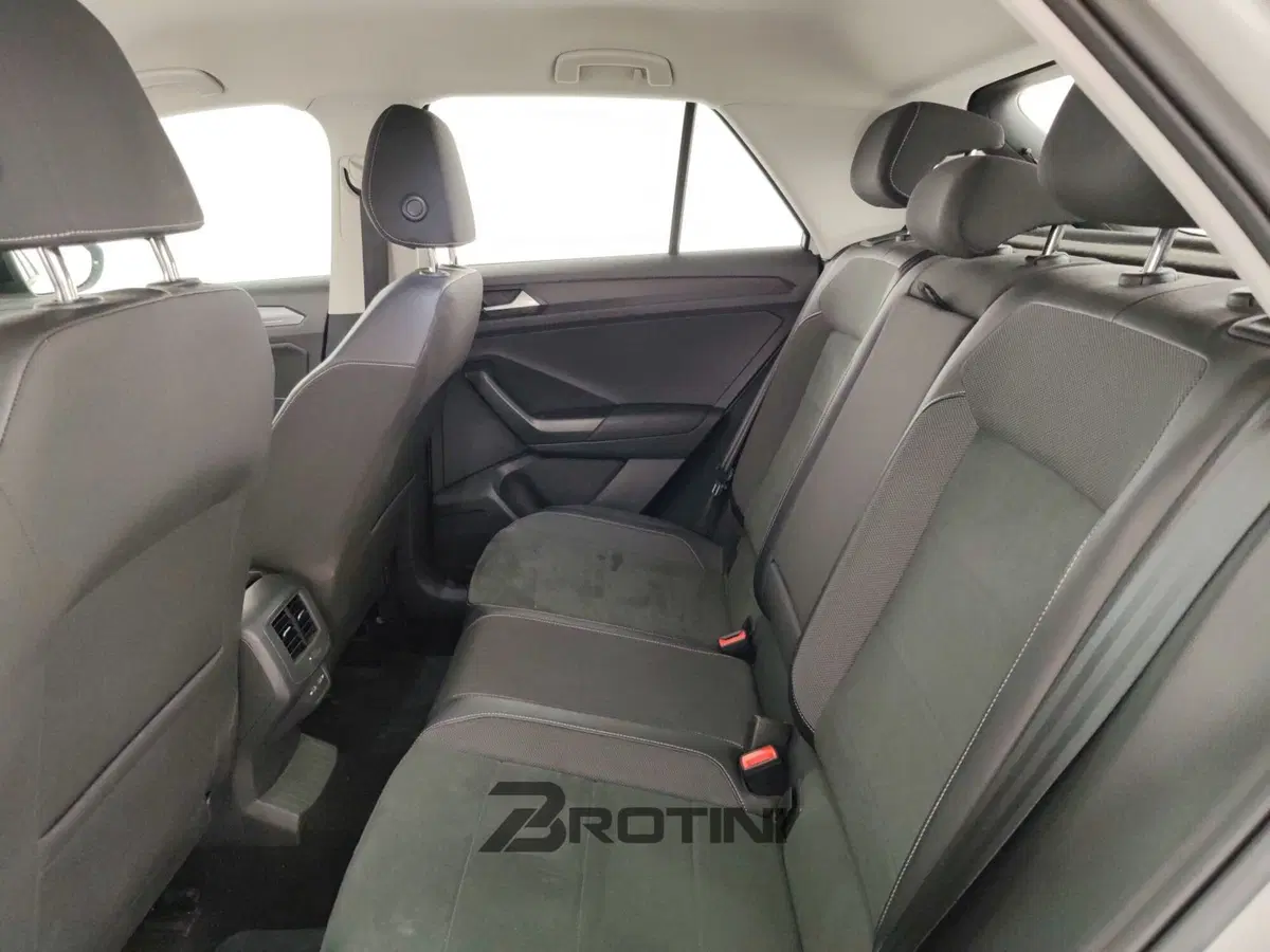 Volkswagen T-Roc usata a Massa-Carrara (9)