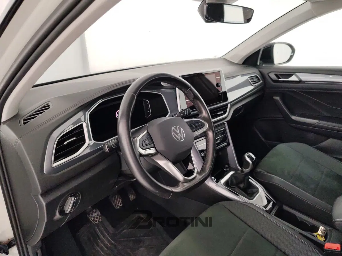 Volkswagen T-Roc usata a Massa-Carrara (7)