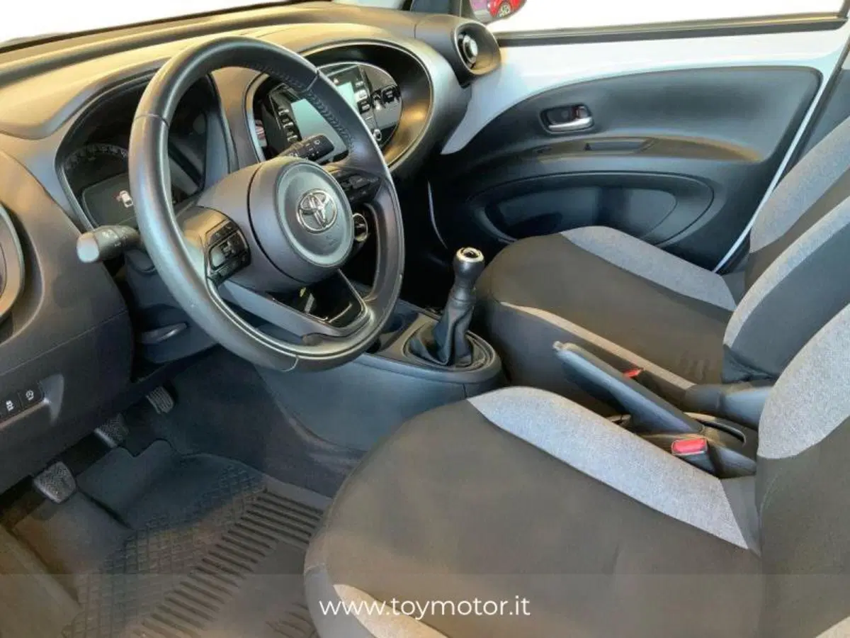 Toyota Aygo X usata a Perugia (8)