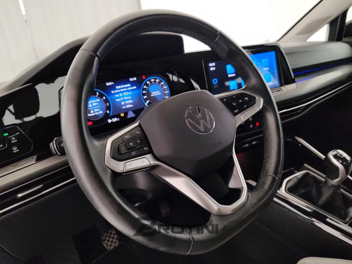 Volkswagen Golf usata a Massa-Carrara (15)