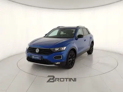 Volkswagen T-Roc 2.0 tdi R-Line 4motion 150cv dsg del 2021 usata a Massa