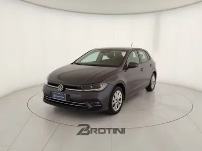 Volkswagen Polo 1.0 tsi Style 95cv del 2025 usata a Massa