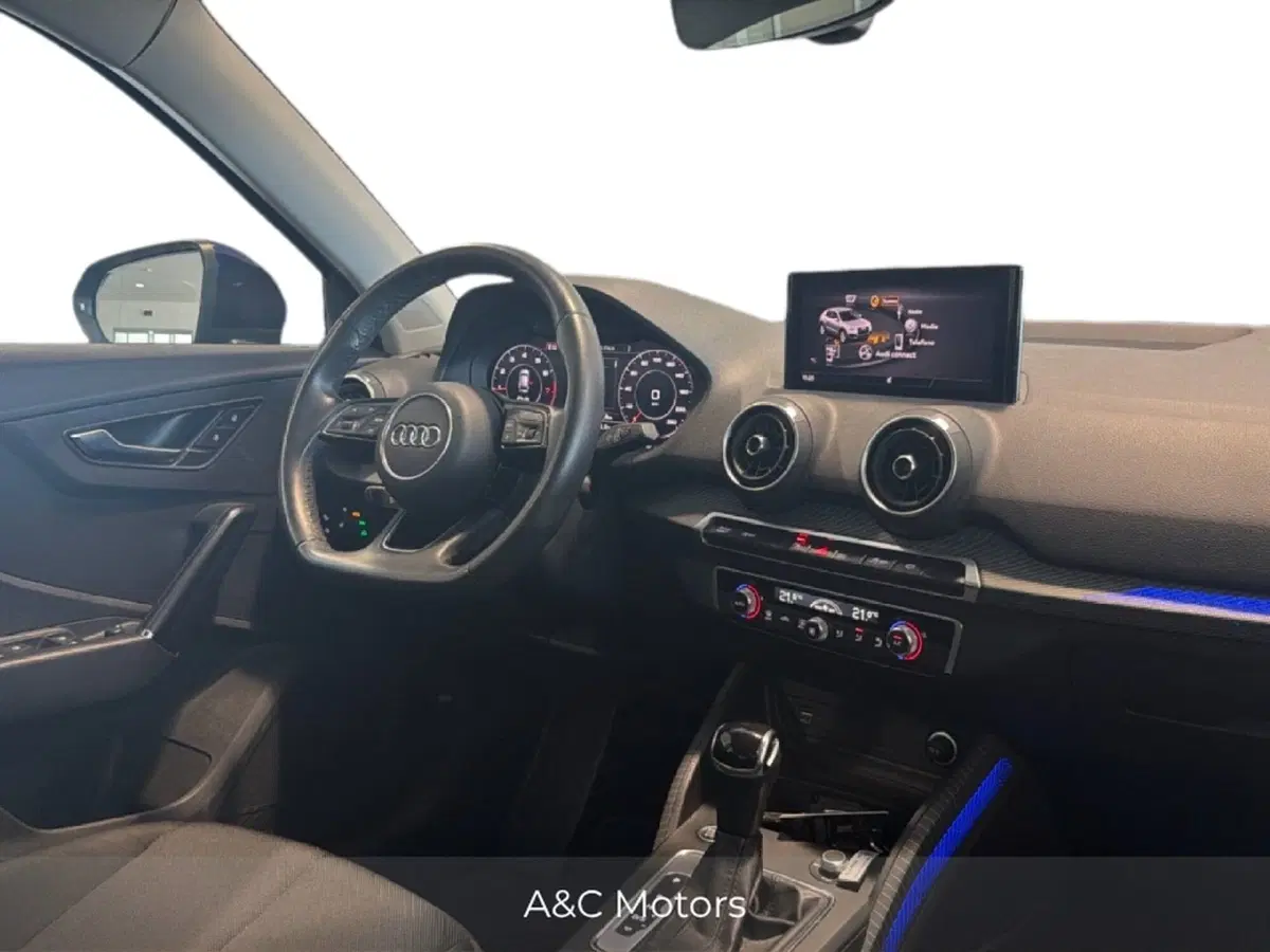 Audi Q2 usata a Napoli (9)