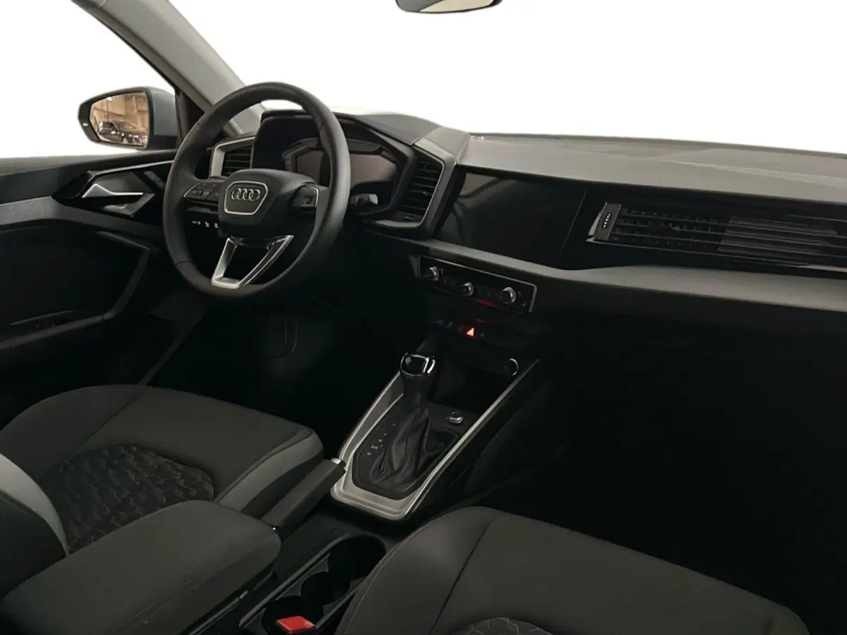 Audi A1 allstreet usata a Napoli (10)