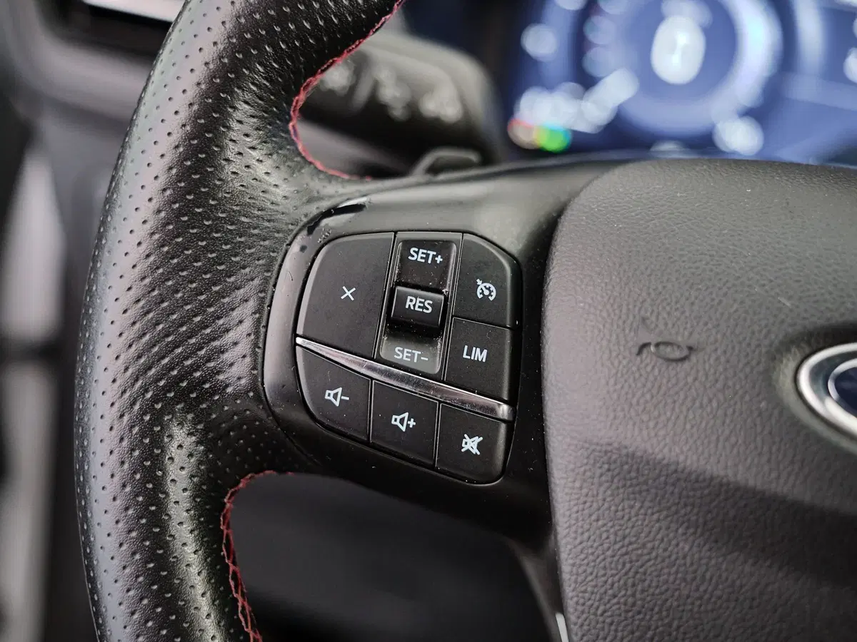 Ford Kuga usata a Prato (9)