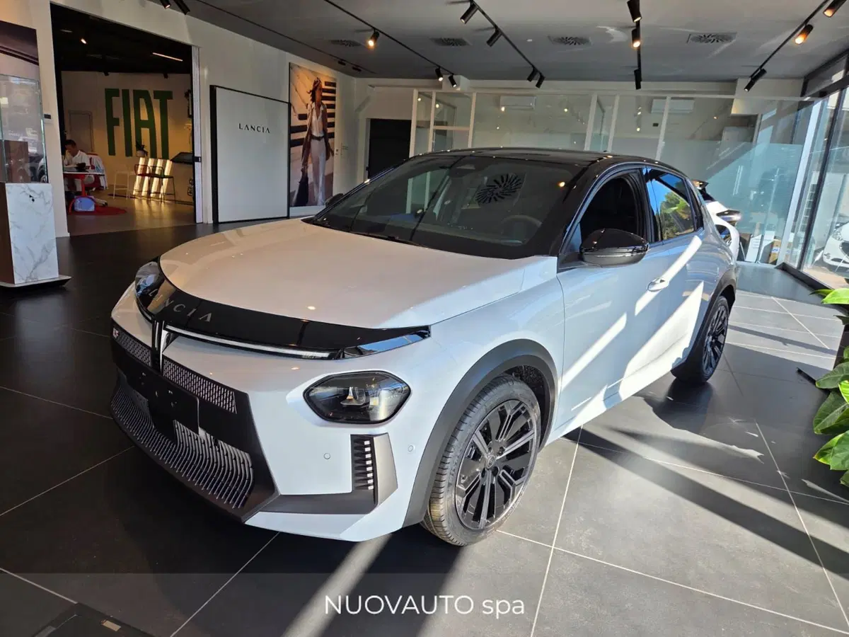 Lancia Ypsilon nuova a Arezzo