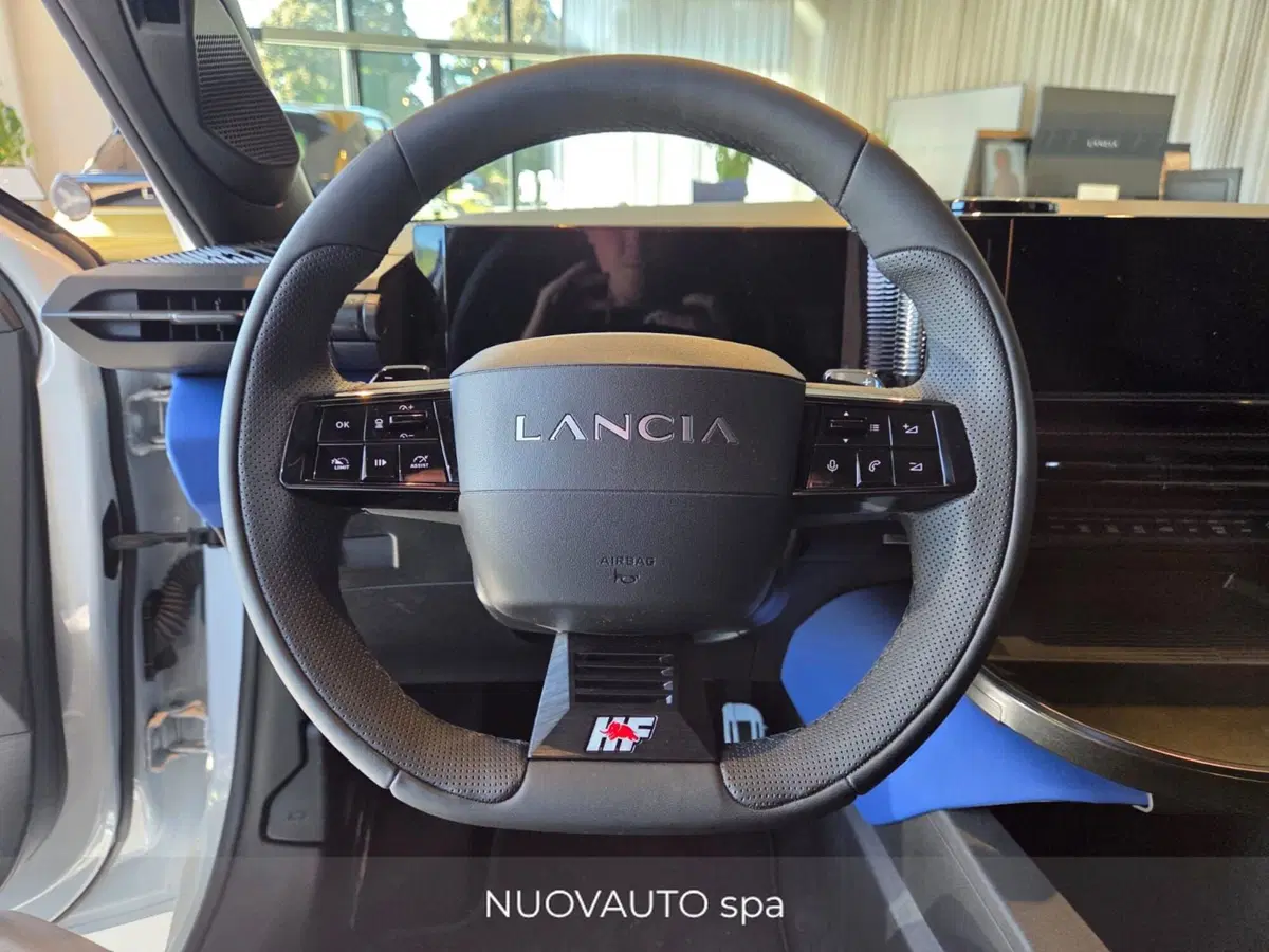 Lancia Ypsilon nuova a Arezzo (12)