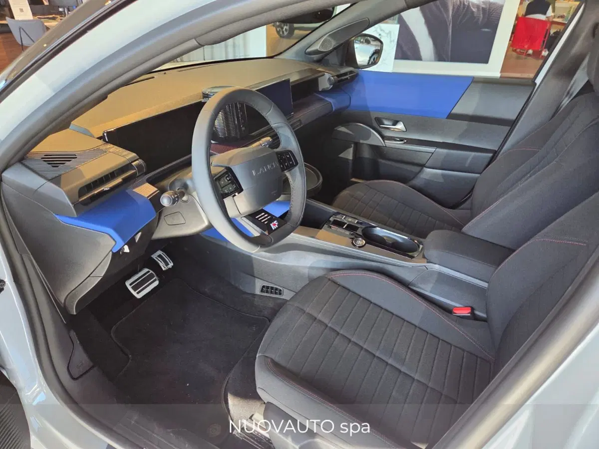 Lancia Ypsilon nuova a Arezzo (7)