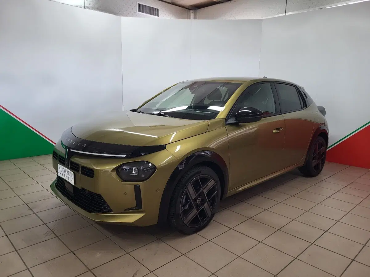 Lancia Ypsilon usata a Arezzo
