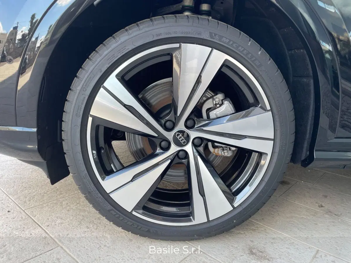 Audi Q5 nuova a Taranto (10)