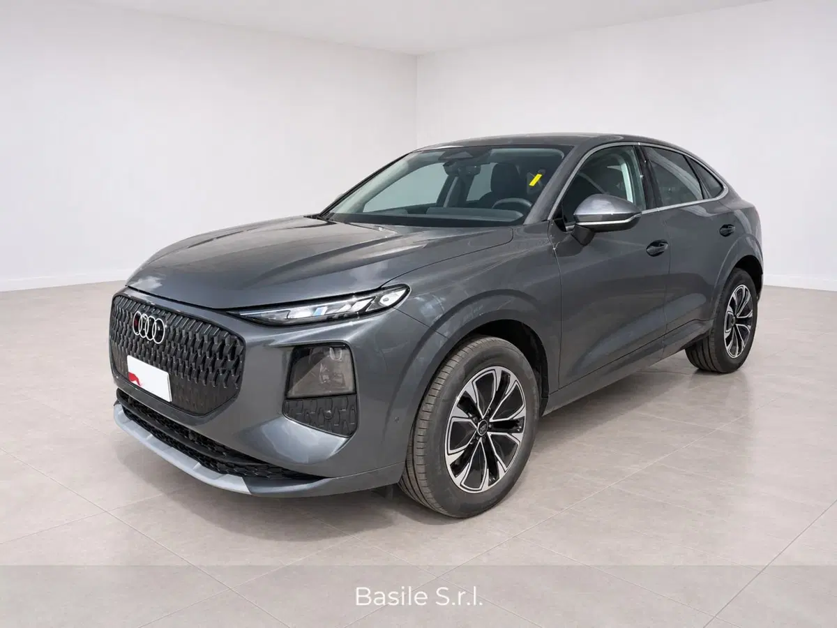 Audi Q3 Sportback nuova a Taranto