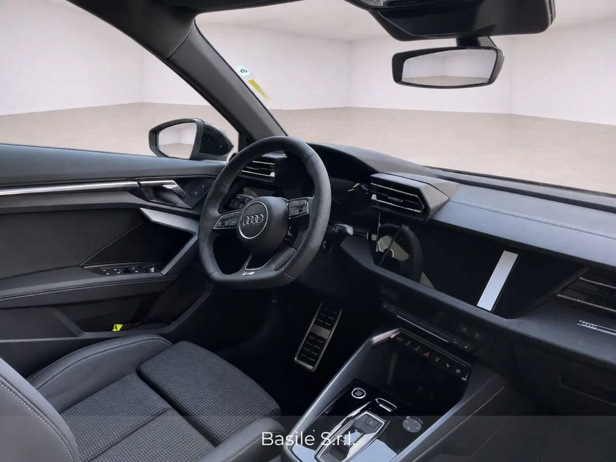 Audi A3 allstreet nuova a Taranto (5)
