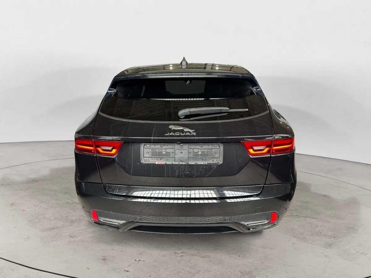 Jaguar E-Pace nuova a Monza e Brianza (6)