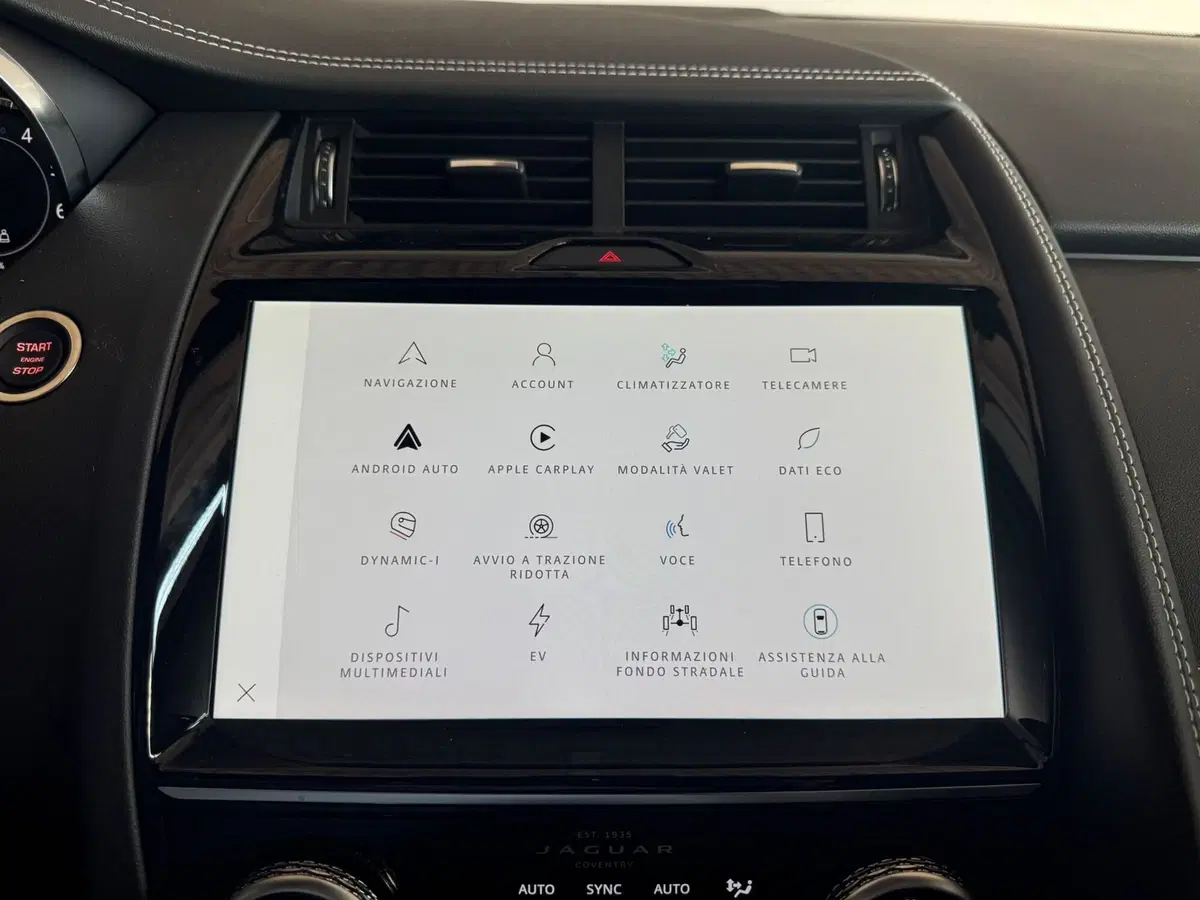 Jaguar E-Pace nuova a Monza e Brianza (11)