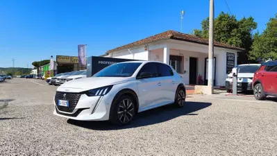 Peugeot 208 PureTech 100 Stop&Start EAT8 5 porte GT Line del 2020 usata a Empoli