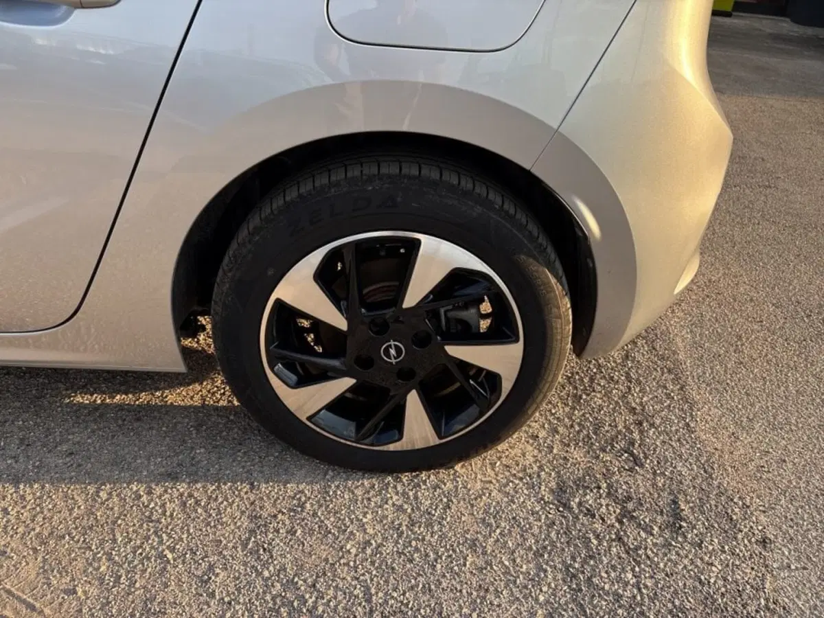 Opel Corsa-e usata a Foggia (11)