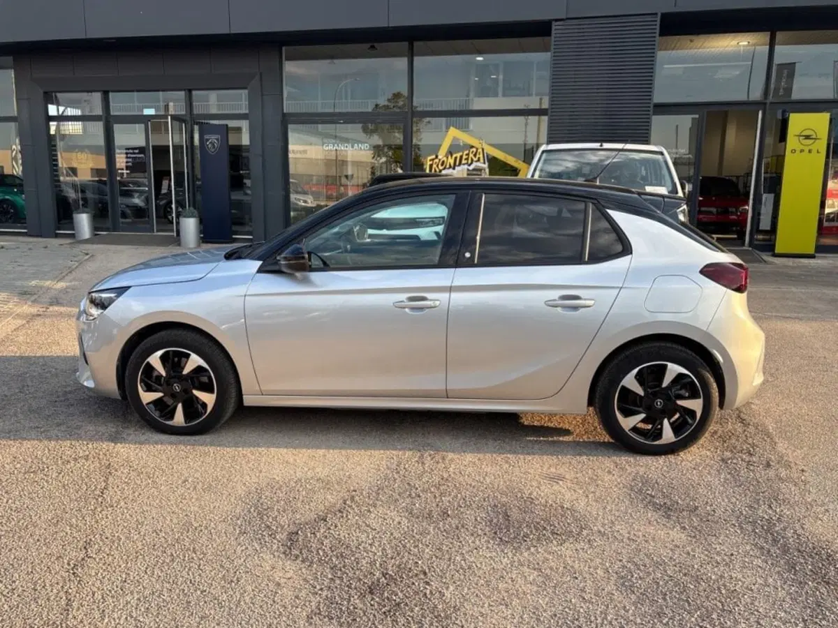 Opel Corsa-e usata a Foggia (14)