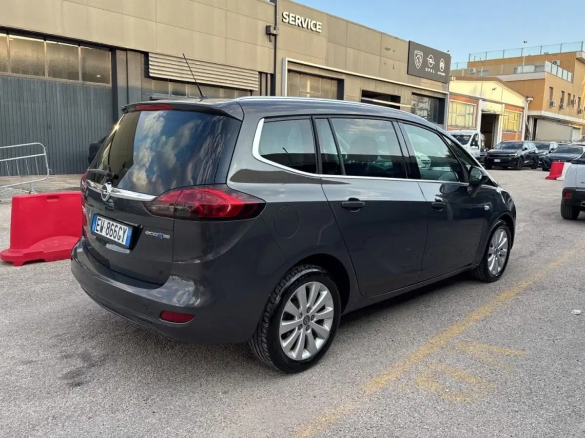 Opel Zafira Tourer usata a Foggia (12)