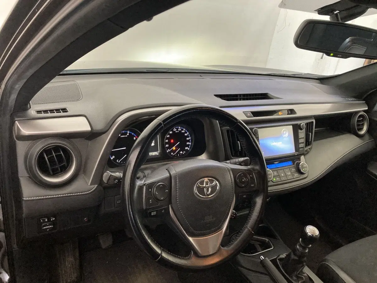 Toyota Rav4 usata a Foggia (8)