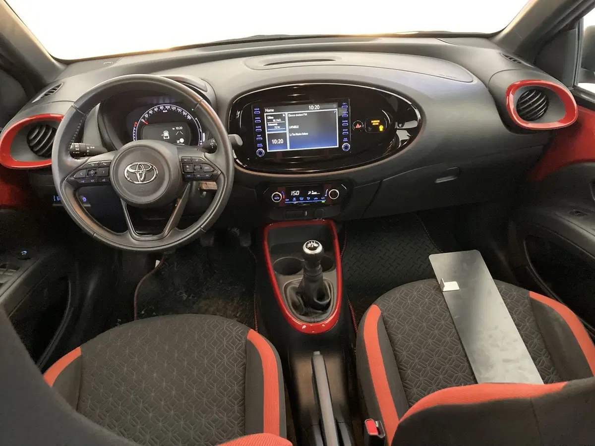 Toyota Aygo X usata a Foggia (12)