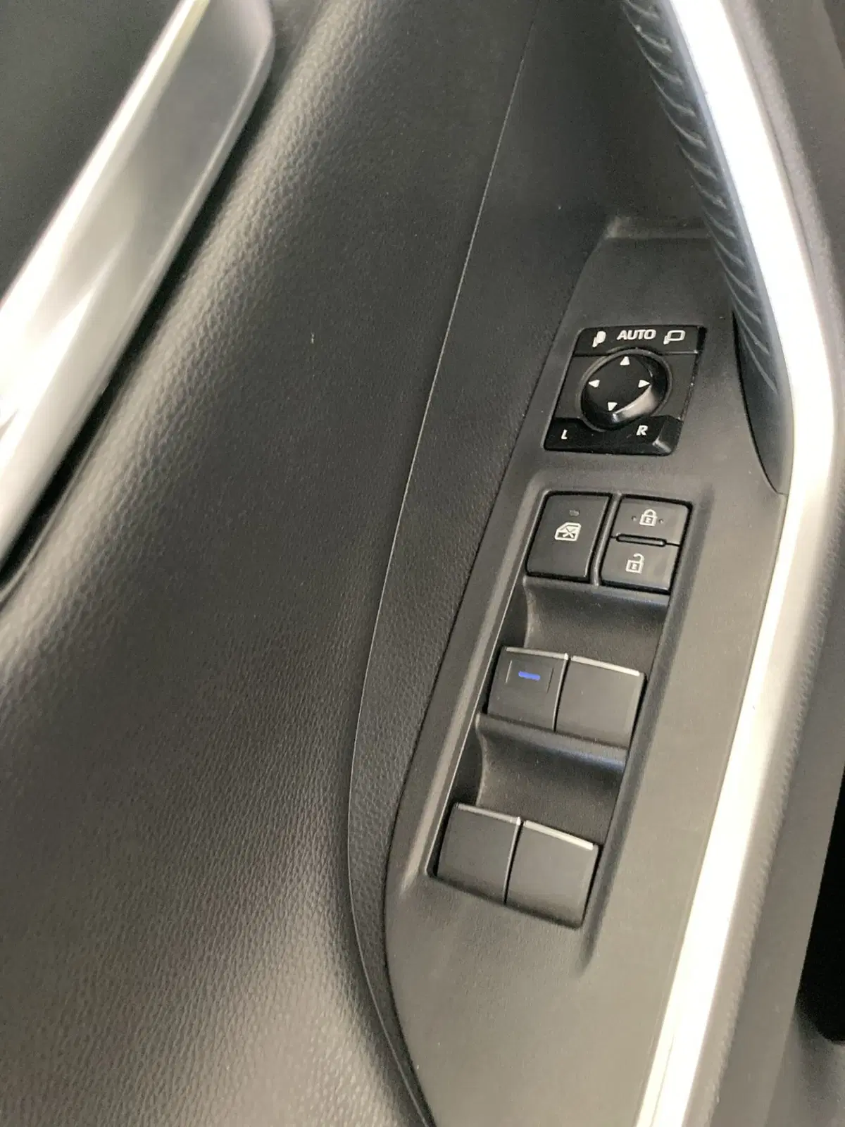 Toyota Rav4 usata a Foggia (6)
