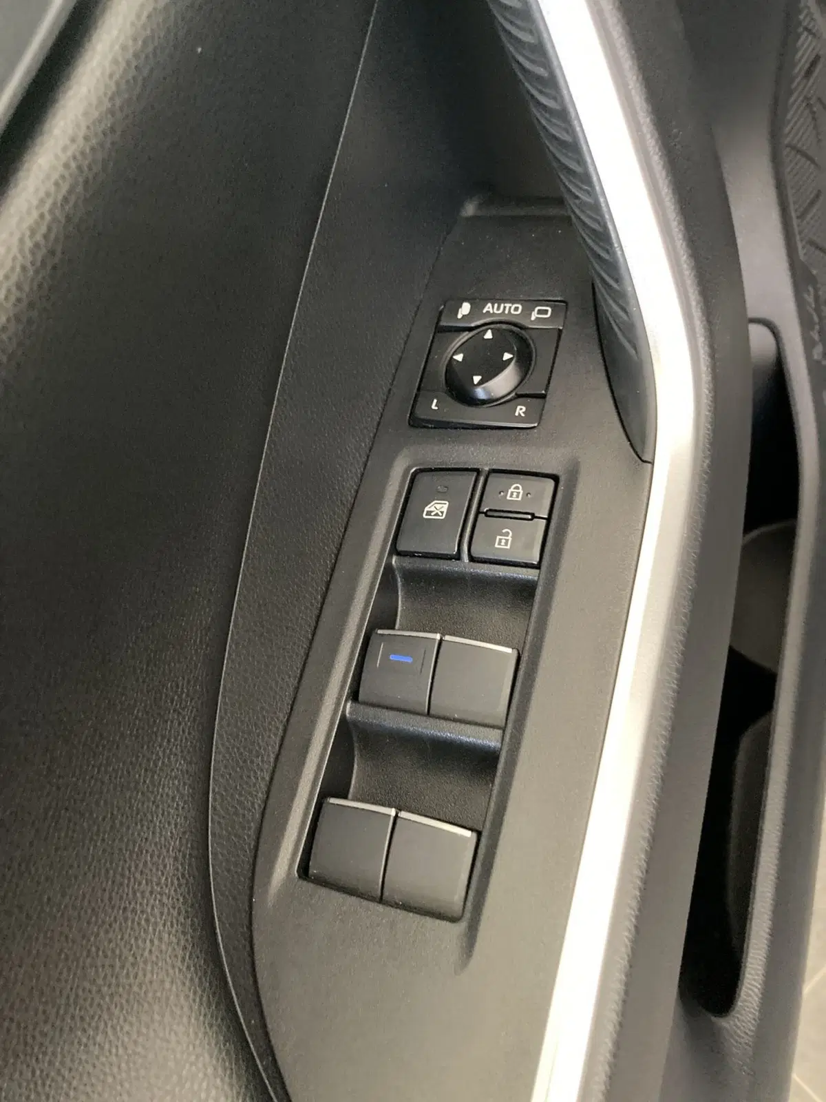 Toyota Rav4 usata a Foggia (7)