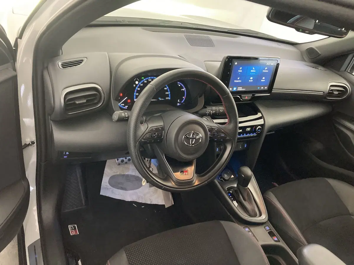 Toyota Yaris Cross usata a Foggia (10)