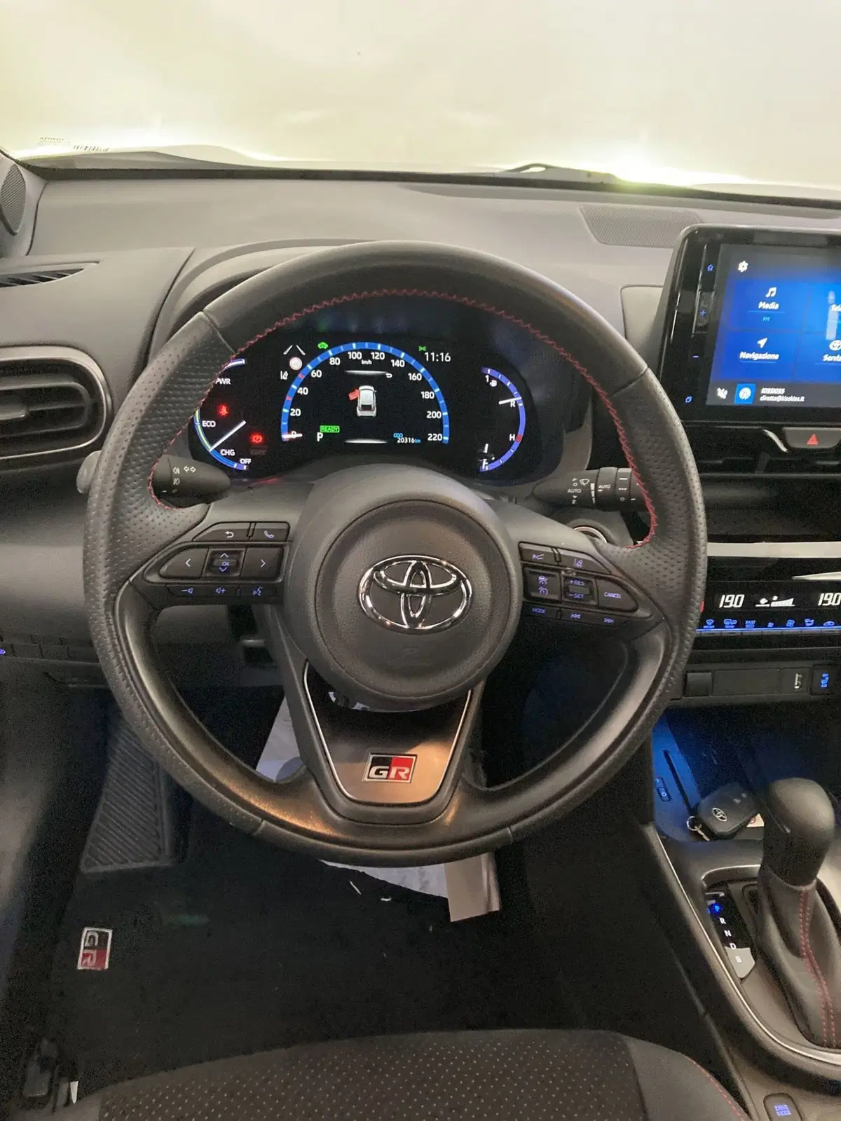 Toyota Yaris Cross usata a Foggia (11)