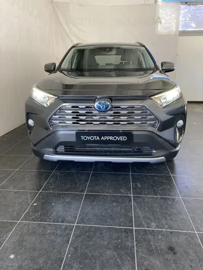Toyota Rav4 vvt-ie h Style 2wd 218cv e-cvt del 2021 usata a San Severo