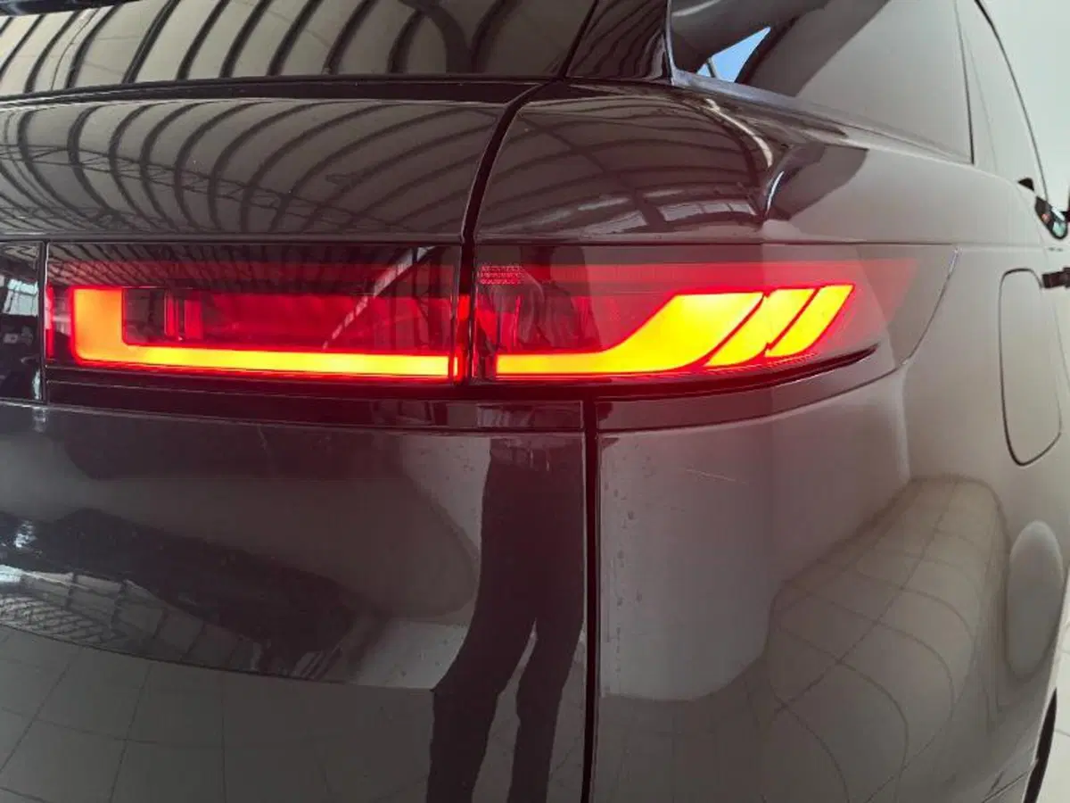 Land Rover Range Rover Sport usata a Venezia (10)