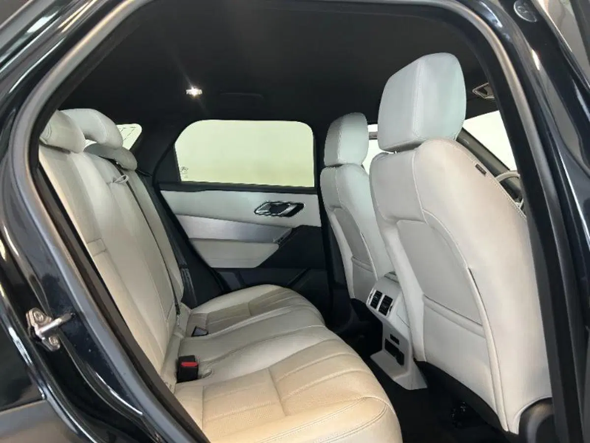 Land Rover Range Rover Velar usata a Venezia (13)