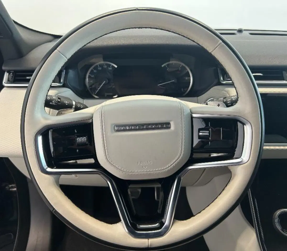 Land Rover Range Rover Velar usata a Venezia (19)