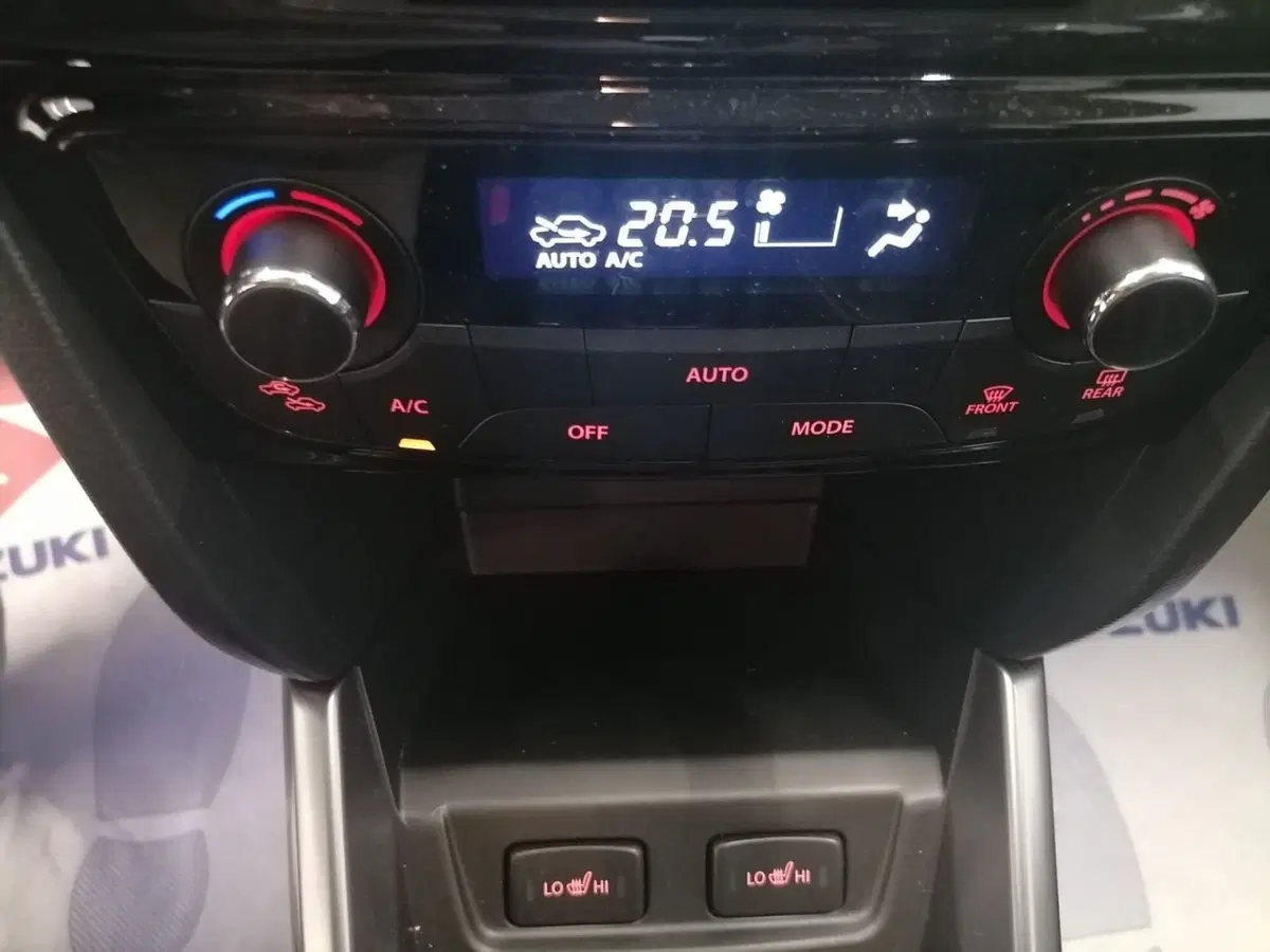 Suzuki Vitara nuova a Milano (13)
