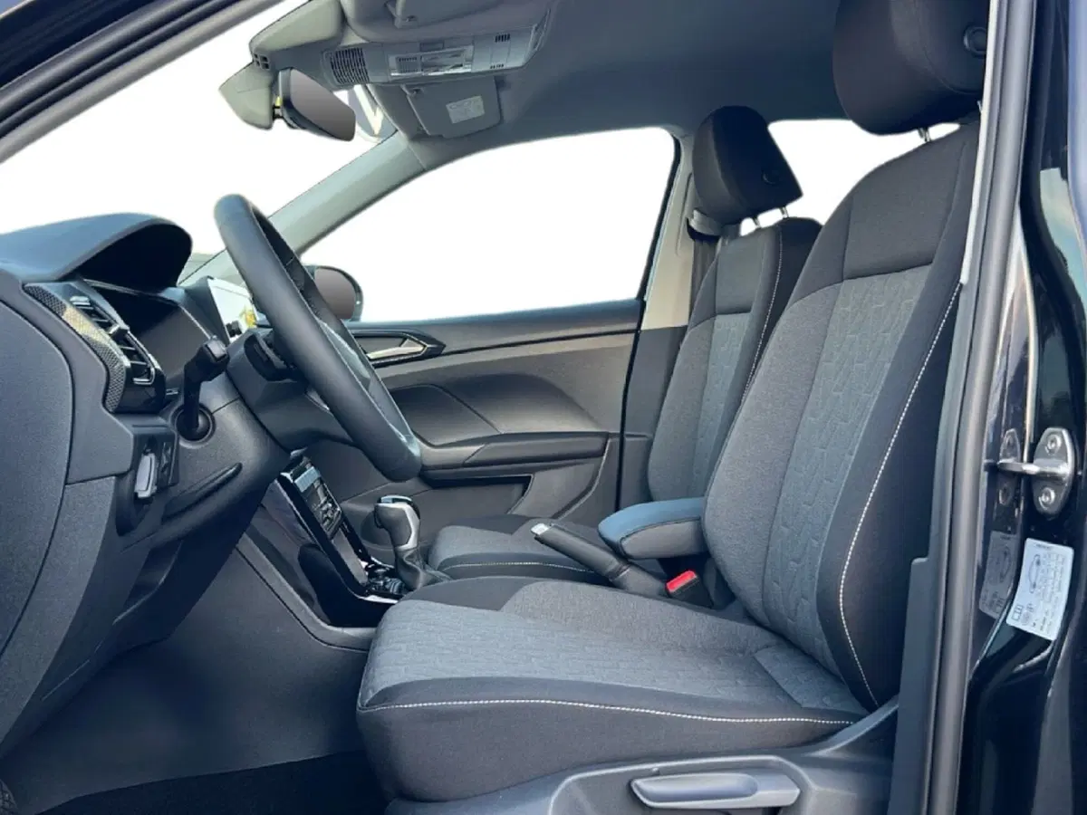 Volkswagen T-Cross nuova a Siena (11)